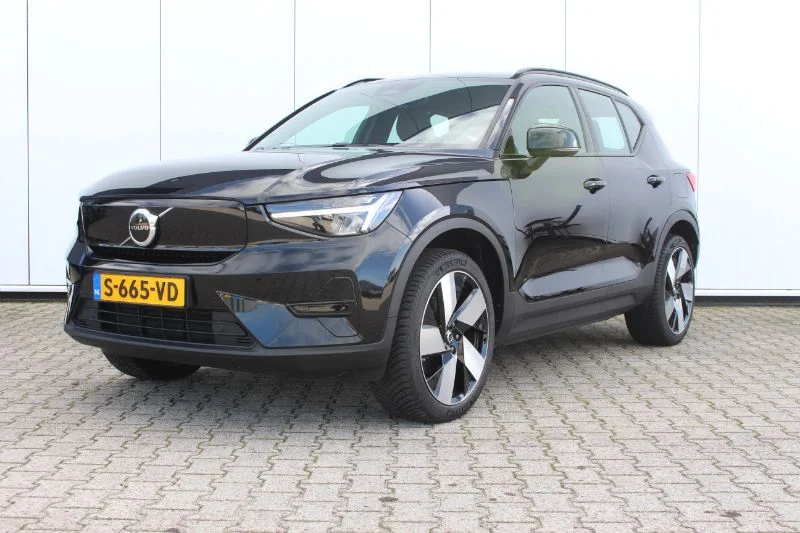 Volvo XC40* 69kWh EV Recharge Plus 175kW Geartronic automaat